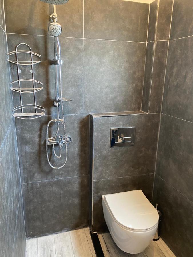 Ylli'S Apartments Sarandë エクステリア 写真