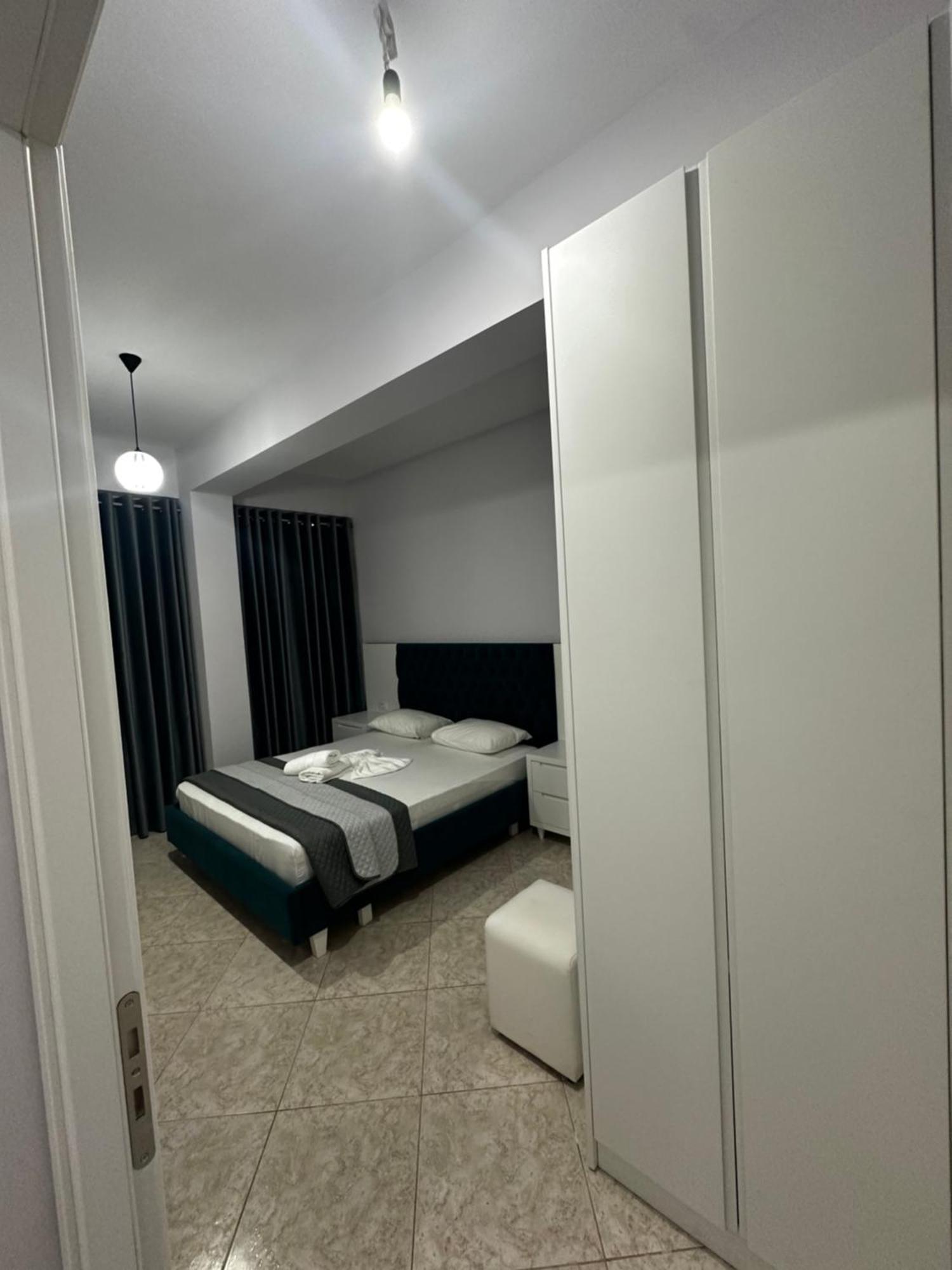 Ylli'S Apartments Sarandë エクステリア 写真
