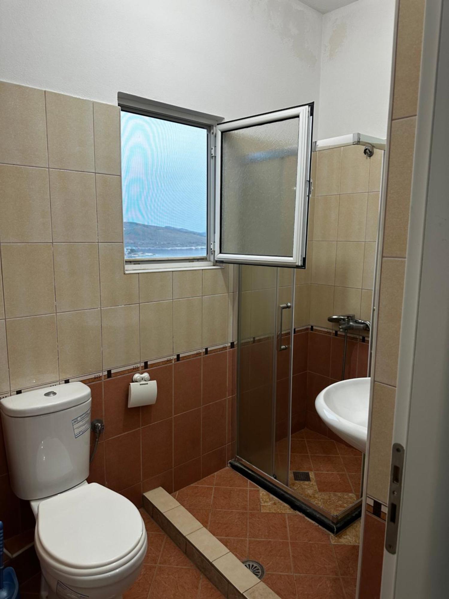Ylli'S Apartments Sarandë エクステリア 写真
