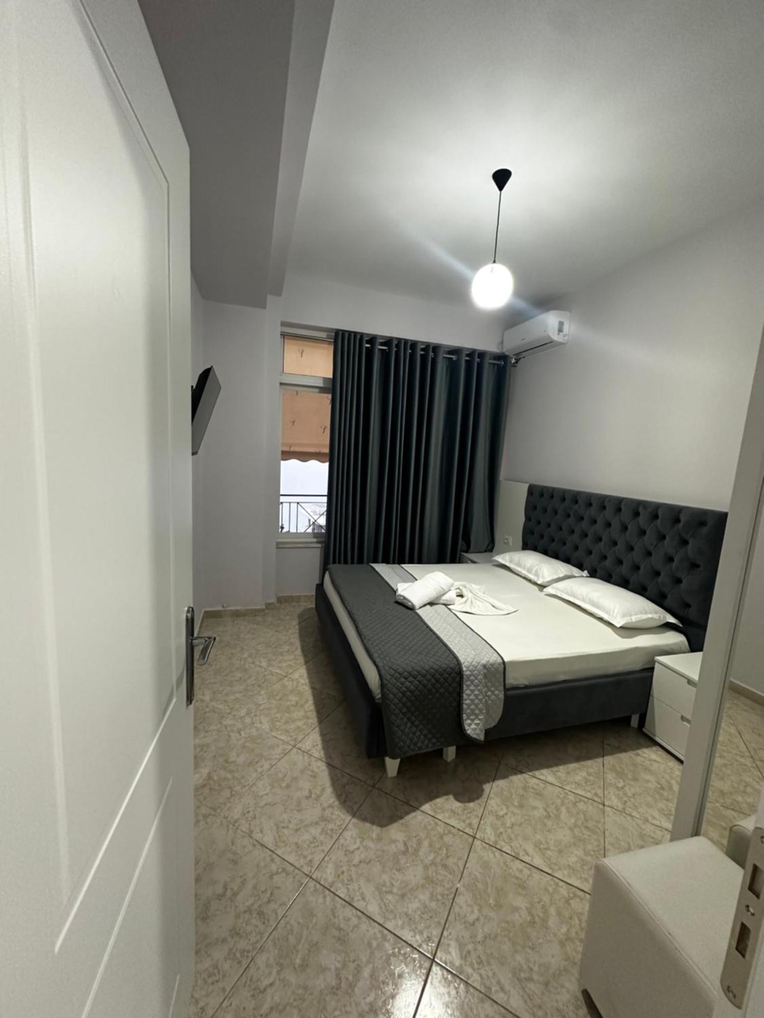 Ylli'S Apartments Sarandë エクステリア 写真