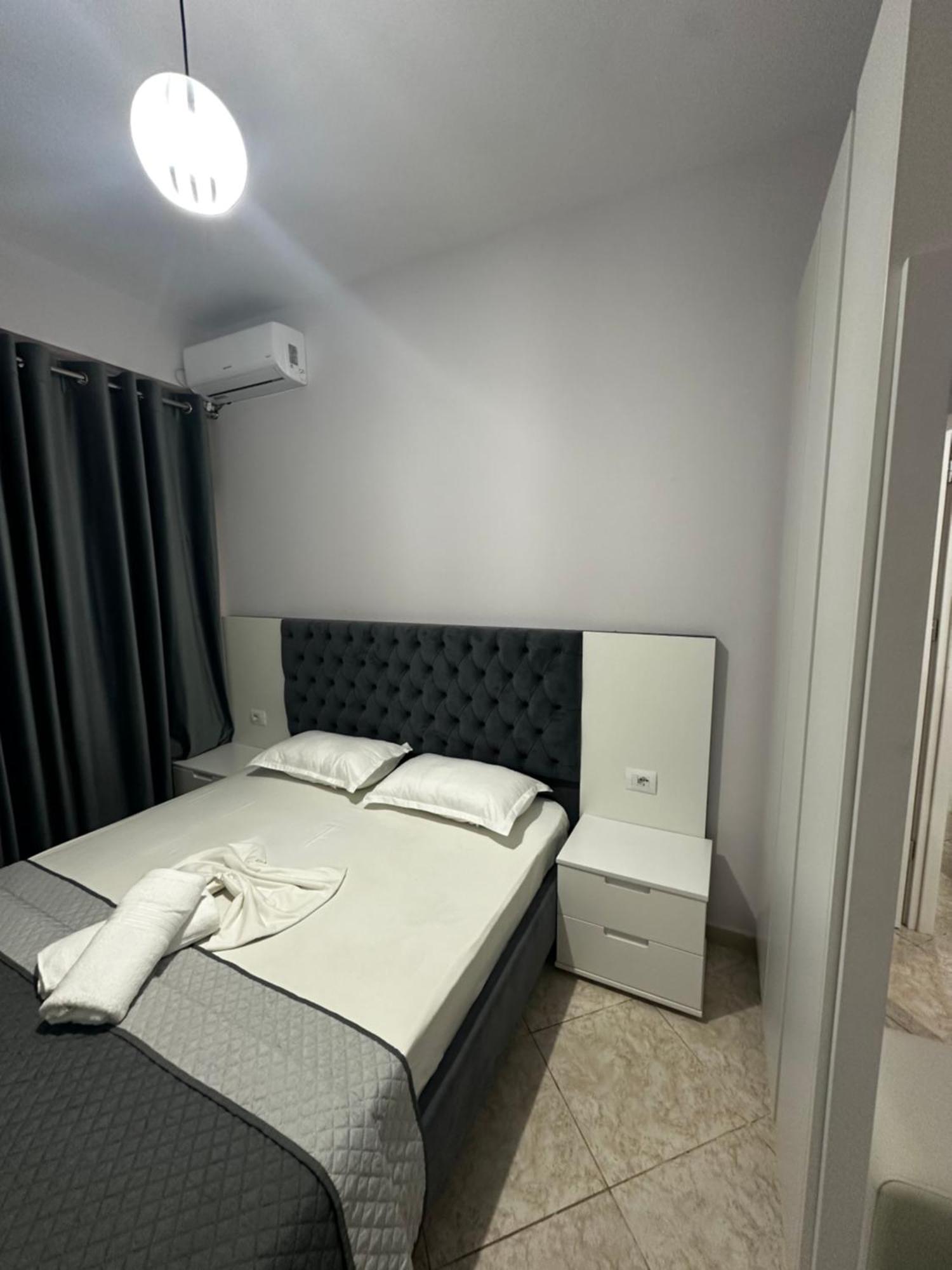 Ylli'S Apartments Sarandë エクステリア 写真