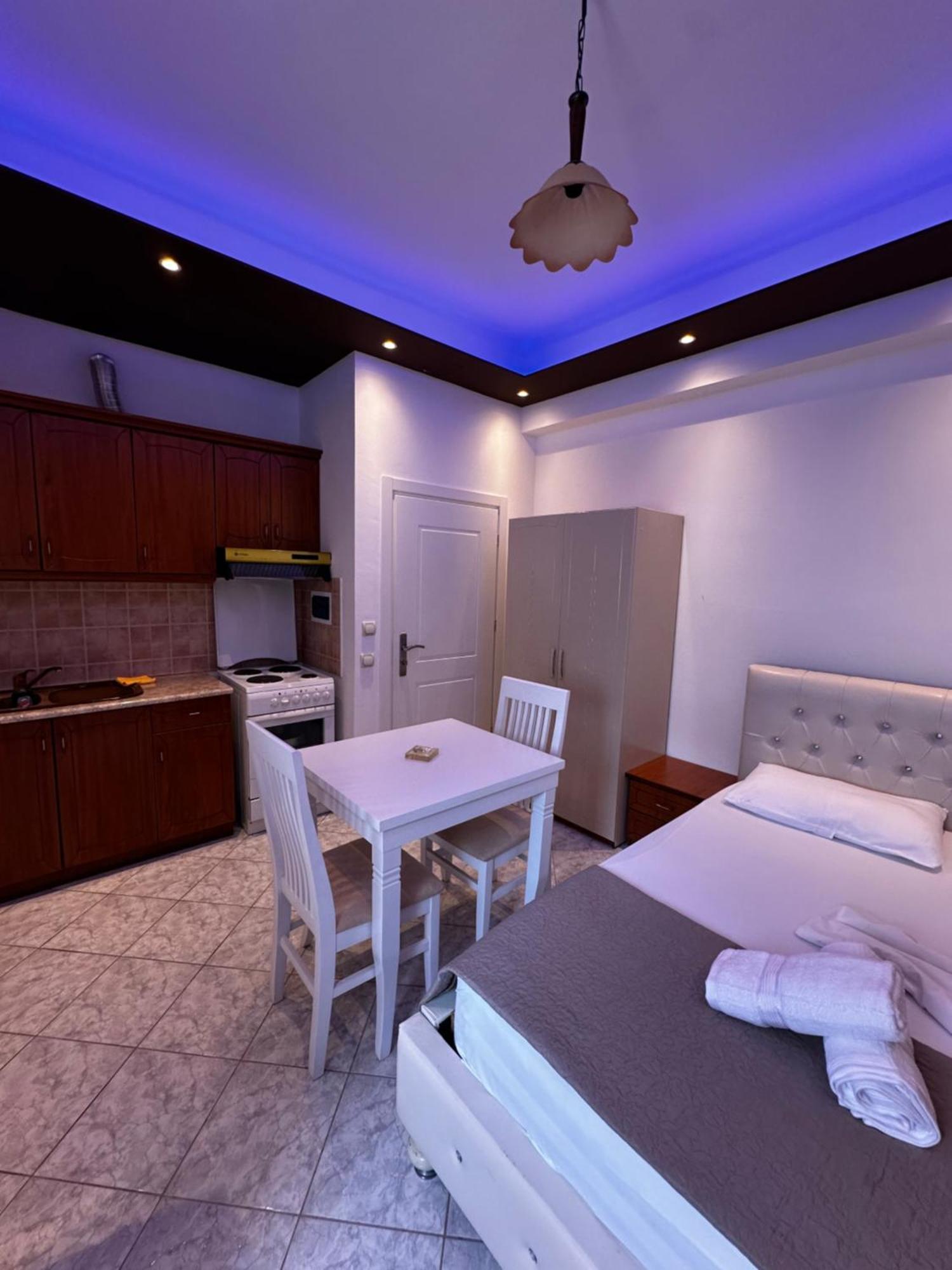 Ylli'S Apartments Sarandë エクステリア 写真
