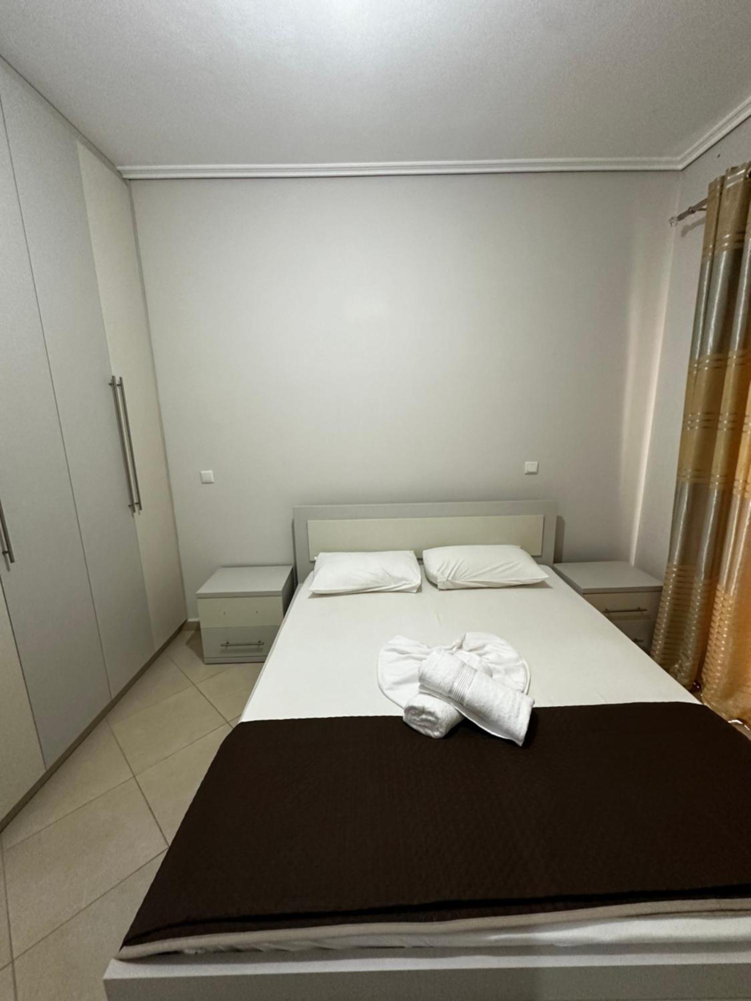 Ylli'S Apartments Sarandë エクステリア 写真