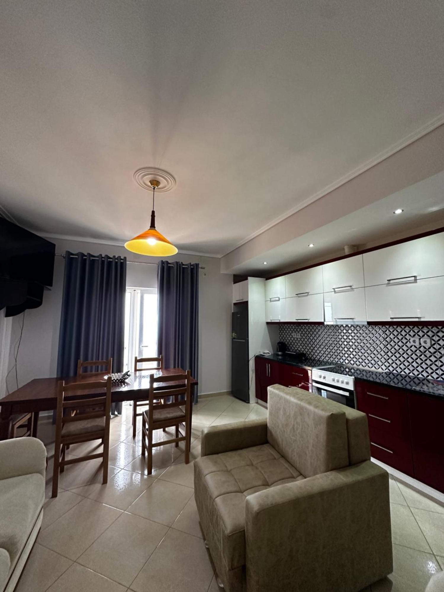 Ylli'S Apartments Sarandë エクステリア 写真